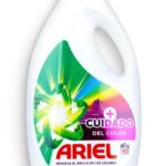 Ariel Color tekutý prací gél na farebné prádlo 40 dávok 2L