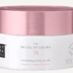 The Ritual Of Sakura telový peeling 250g
